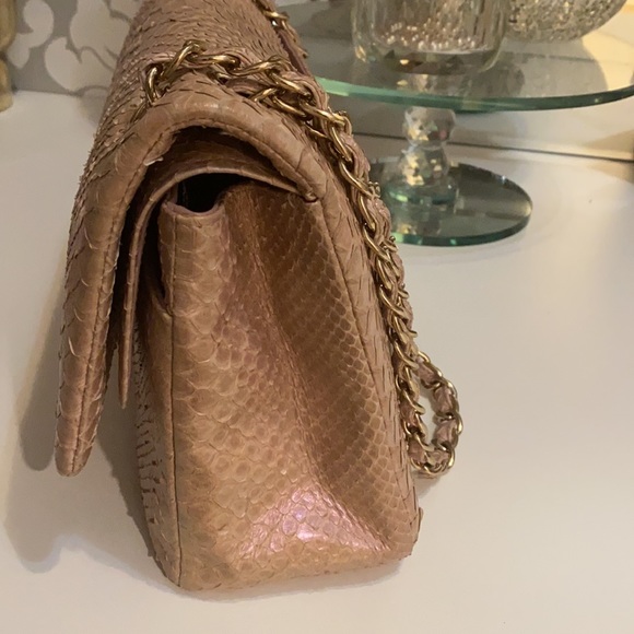 👛 CLASSIC FLAP RARE pink python 🐍Very well maintained. - Picture 3 of 9